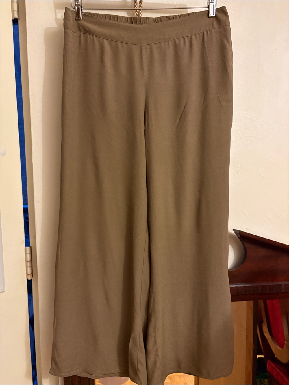 Chico's Wide Straight-Leg Pants — Olive Green. Rayon